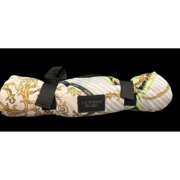NWT Victoria’s Secret Packable Reversible Nautical Beach Pool‎ Picnic 52” X 57” - Picture 1 of 9